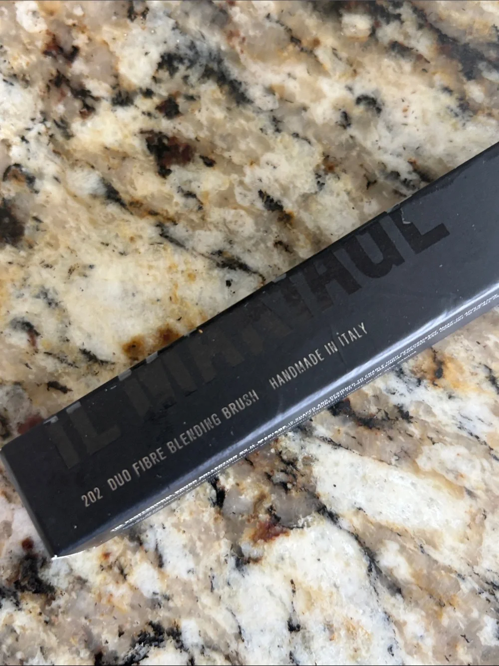 ⚡️❄️Il Makiage 202 Duo Fibre Blending Brush